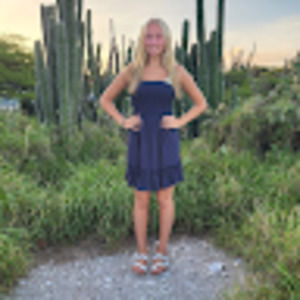 Meet your Posher, Elise